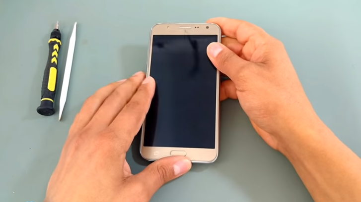 Aprenda Como Desmontar os aparelhos Samsung Galaxy J7 SM J700, J700M, J700H, Metal J710MN.